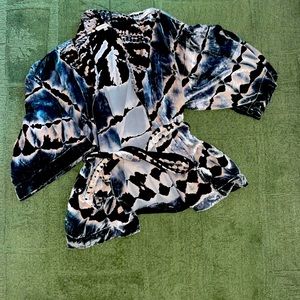 Young, fabulous, and broke velvet kimono-sash ties in the front.